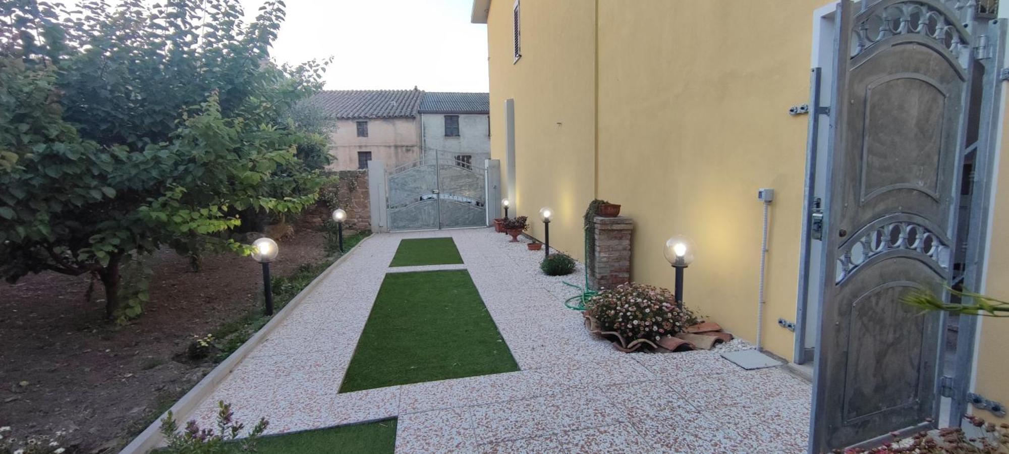 Casa Vacanze Il Giardino Villamassargia Esterno foto